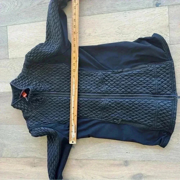 Zella Womens Jacket  Black Quilted Running Performance Fitted Full Zip Medium - Picture 5 of 6